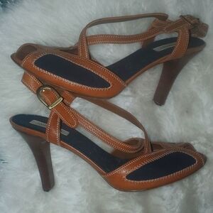 Burberry heels size  6.5